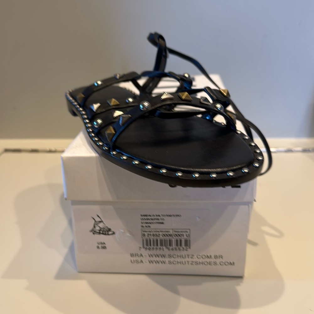 Brand new Schultz sandals size 6.5